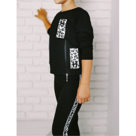 CZARNA BLUZA DLA DZIEWCZYNKI Z OZDOBNYM ZAMKIEM I PANTERKĄ